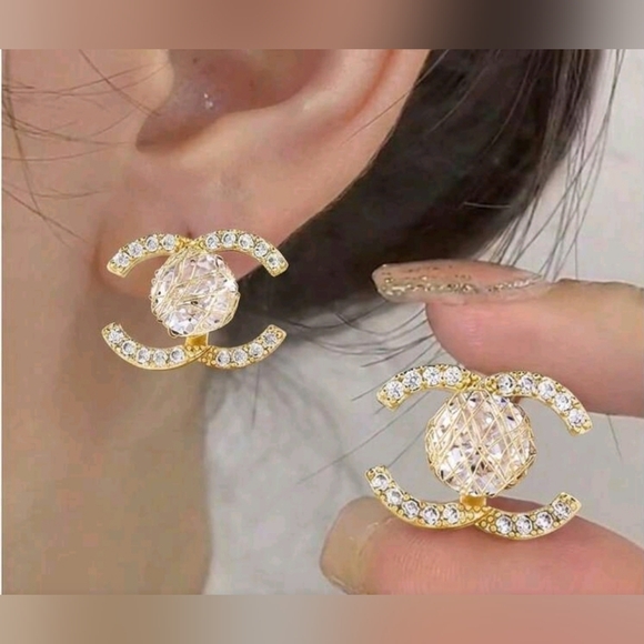 Sparkly CHANEL Style Earrings - Picture 9 of 10